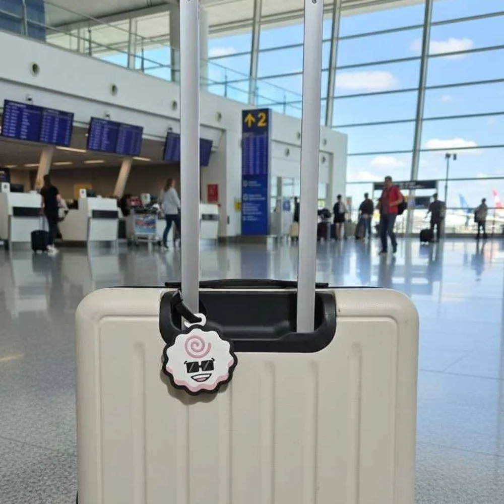 Free Luggage Tag - Image 3